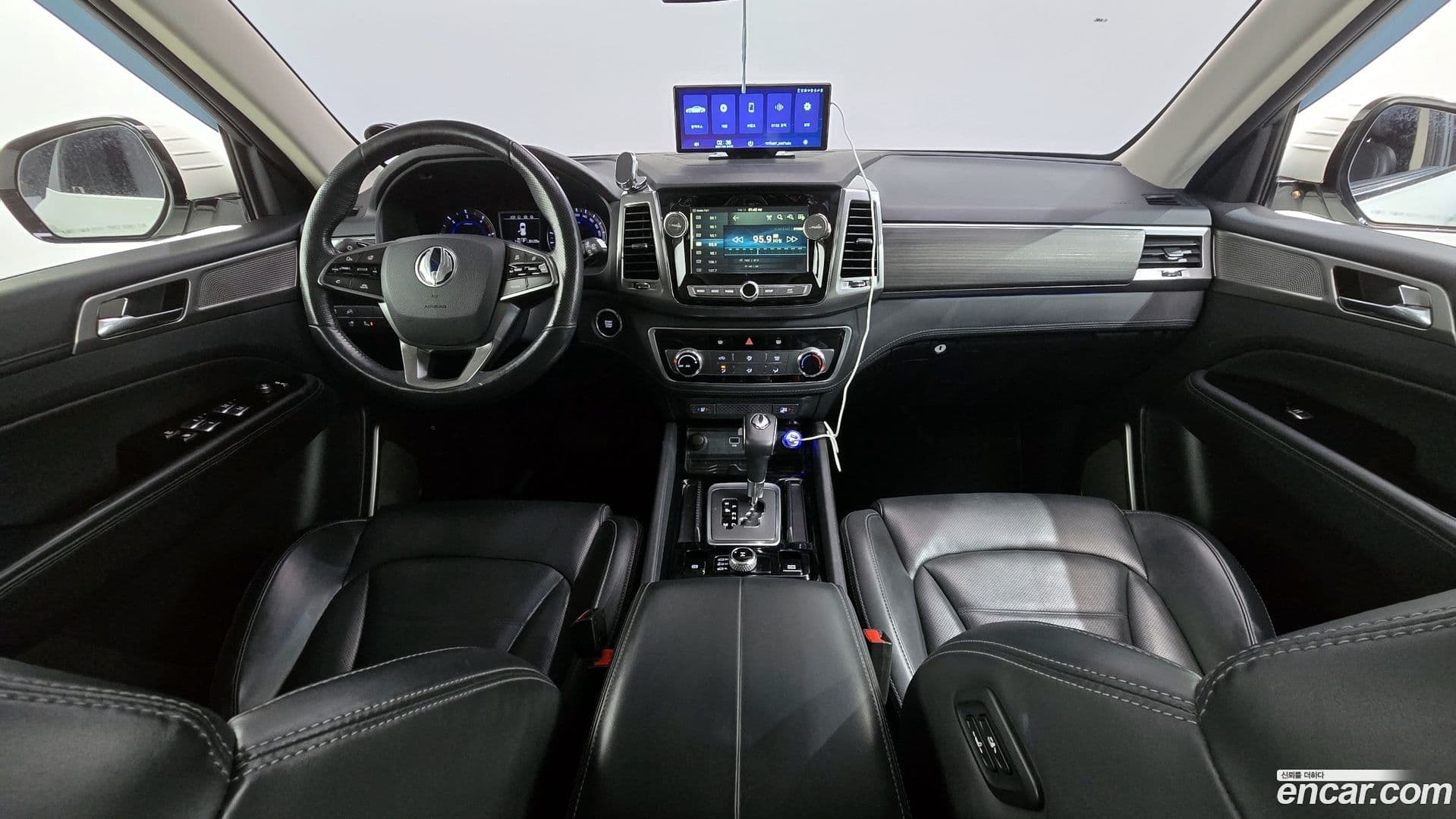 Main__Slider__Photo:Rexton KG_Mobility_Ssangyong 2018.11-6