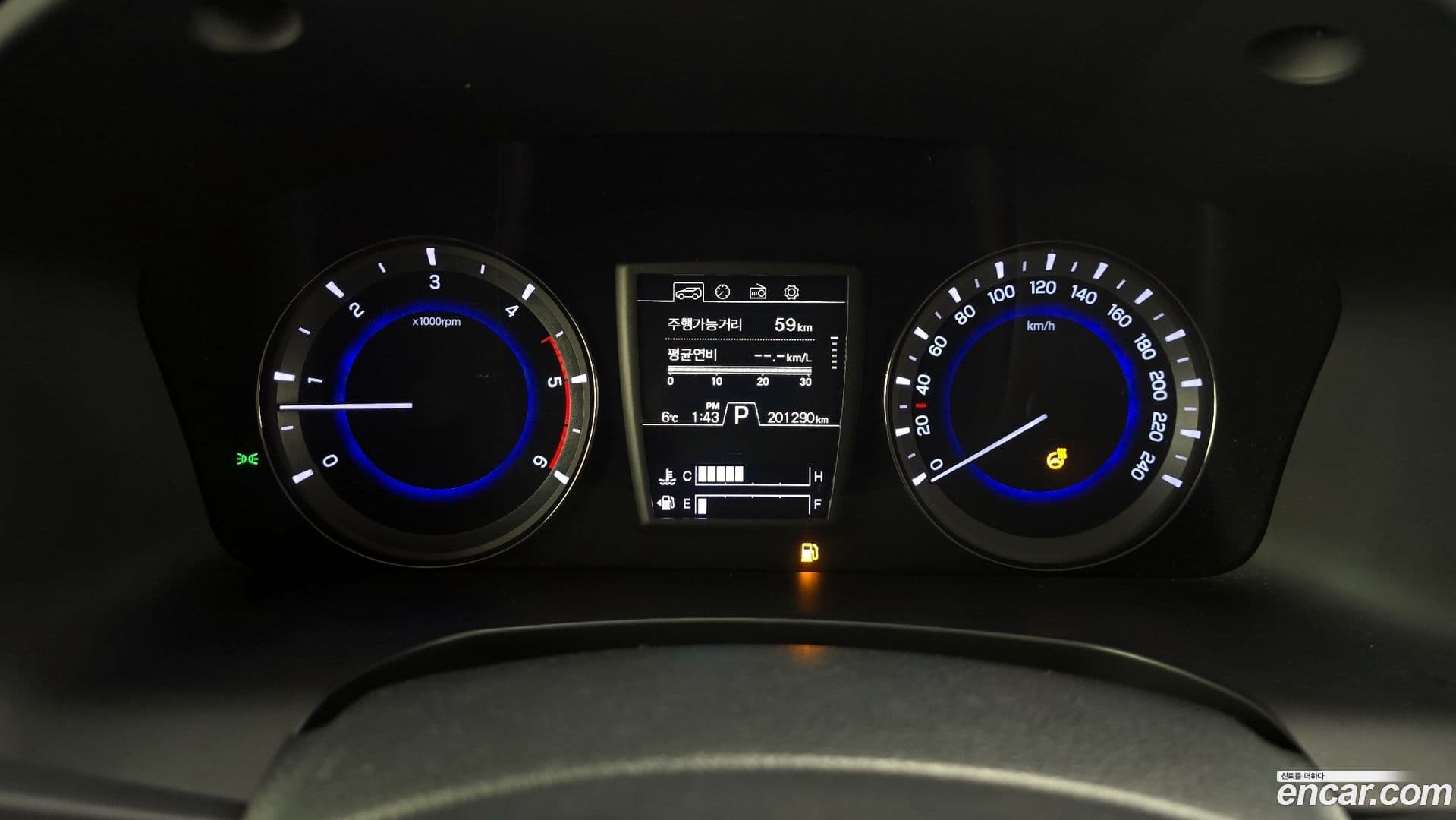 Main__Slider__Photo:Rexton KG_Mobility_Ssangyong 2018.11-7