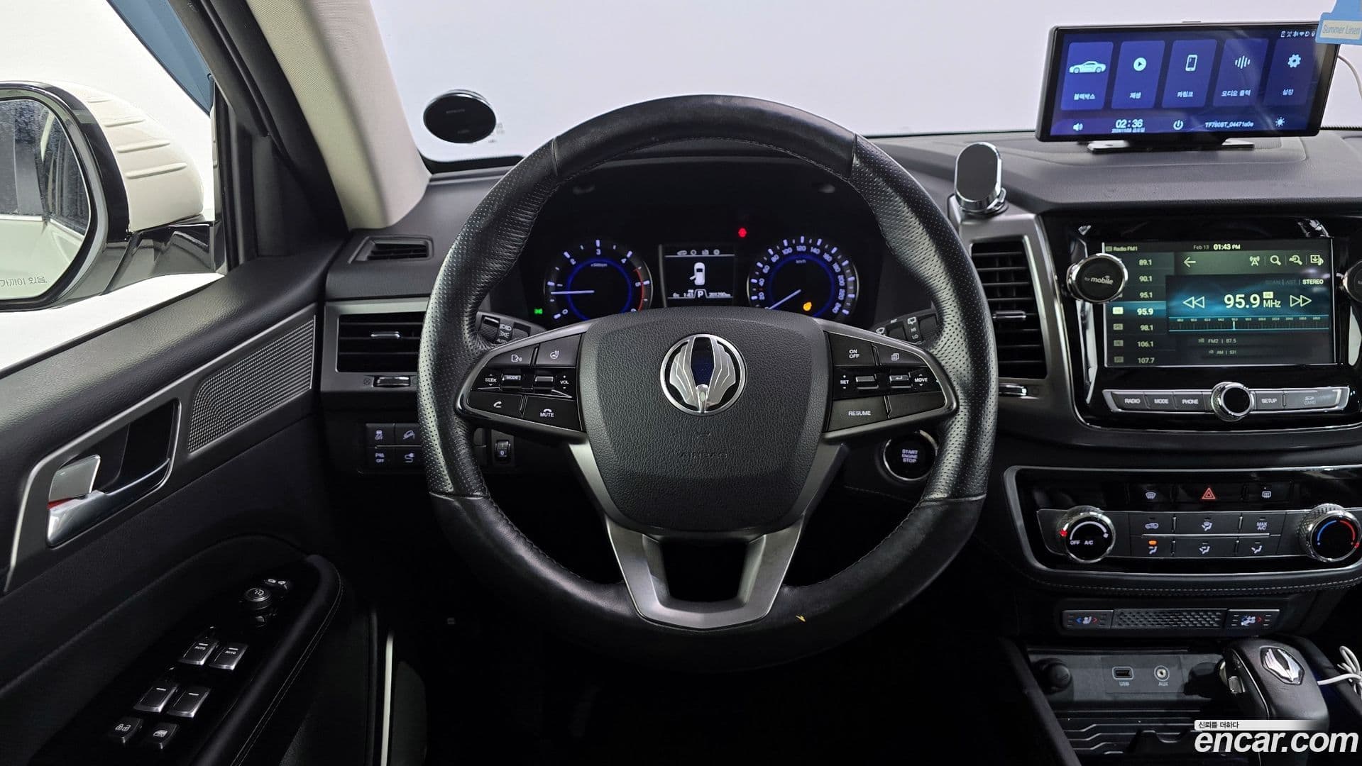 Main__Slider__Photo:Rexton KG_Mobility_Ssangyong 2018.11-12