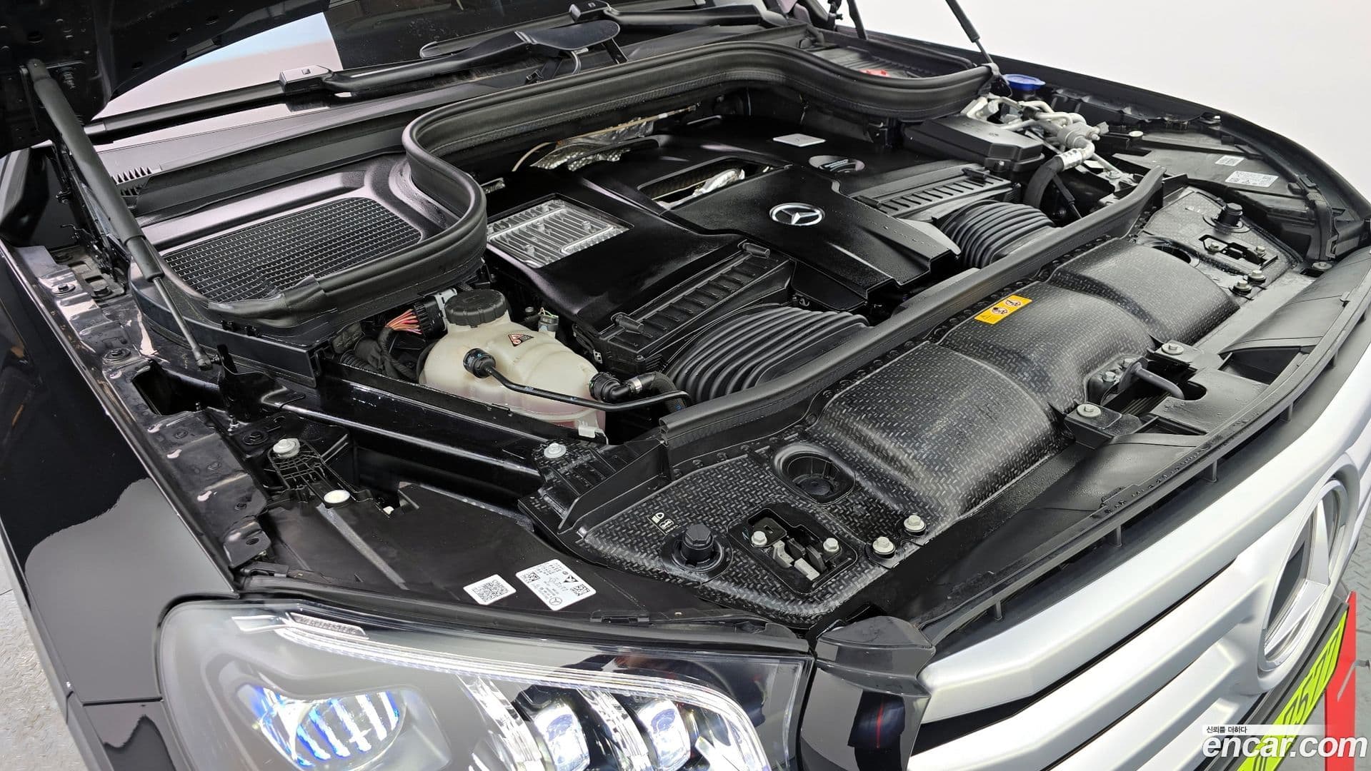 Main__Slider__Photo:GLS-Class Mercedes-Benz 2025.10-5