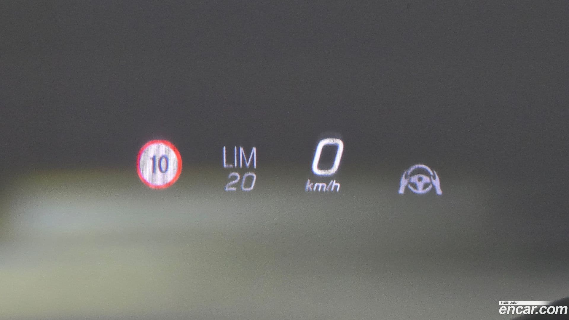 Main__Slider__Photo:GLS-Class Mercedes-Benz 2025.10-16