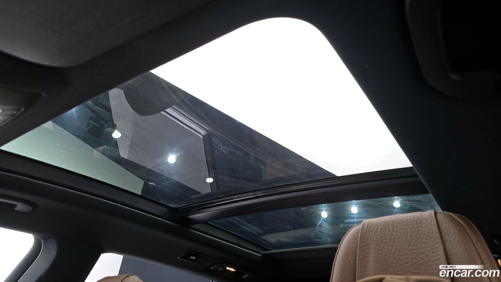 Main__Slider__Photo:GLS-Class Mercedes-Benz 2025.10-17