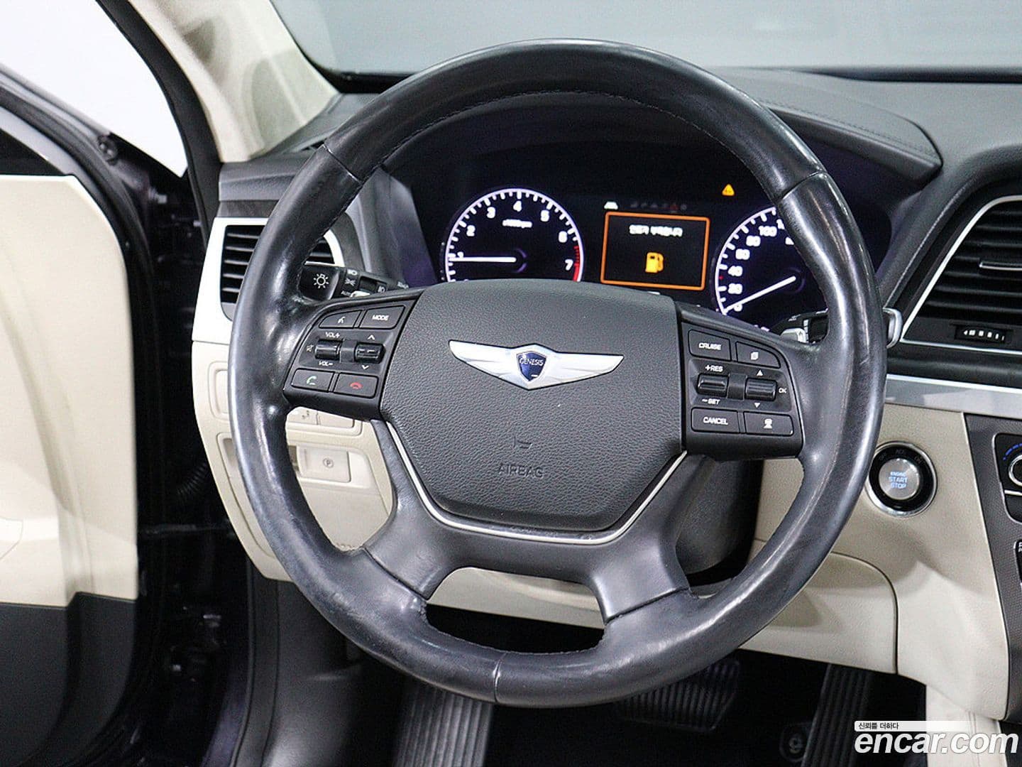 Main__Slider__Photo:Genesis Hyundai 2014.3-12