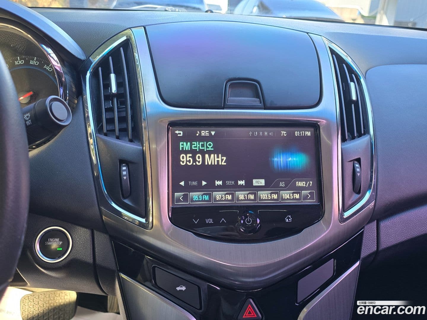 Main__Slider__Photo:Cruze ChevroletGMDaewoo 2015.5-9