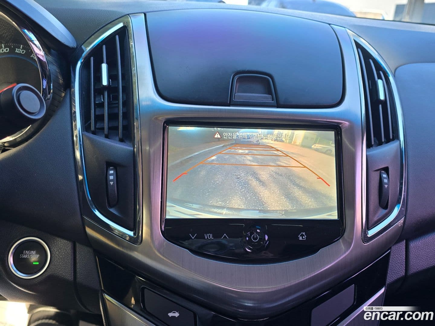 Main__Slider__Photo:Cruze ChevroletGMDaewoo 2015.5-10