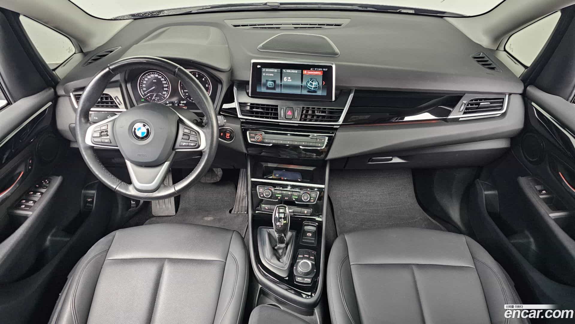 2-Series BMW 2021.1-INNER-007