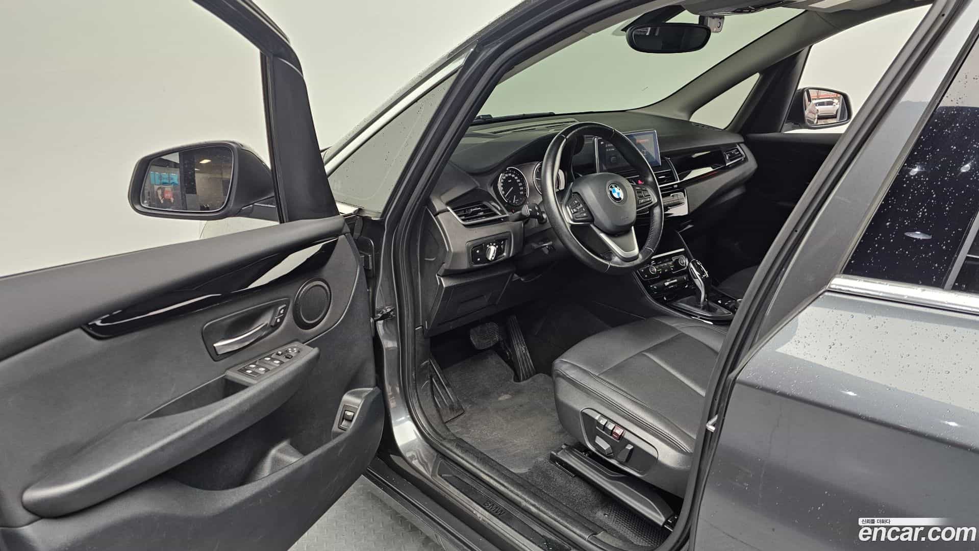 2-Series BMW 2021.1-INNER-010