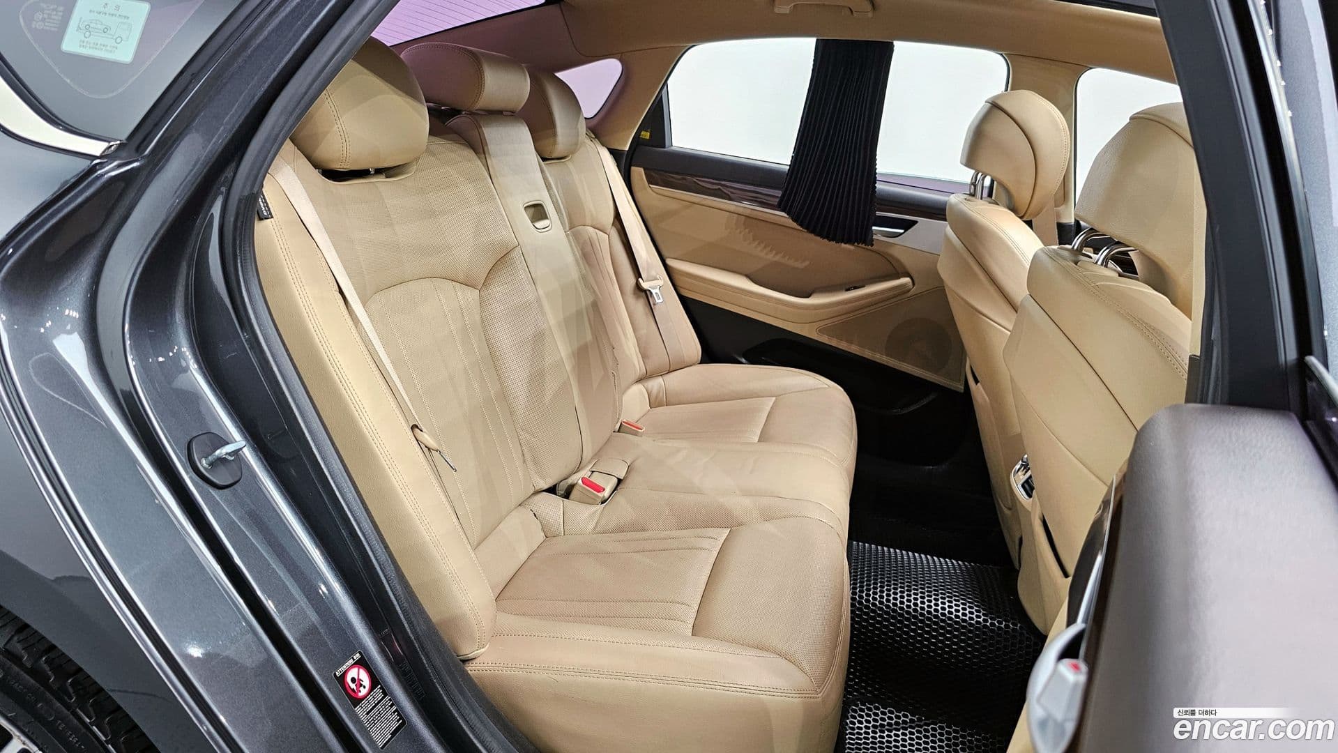 Main__Slider__Photo:G80 Genesis 2016.8-11