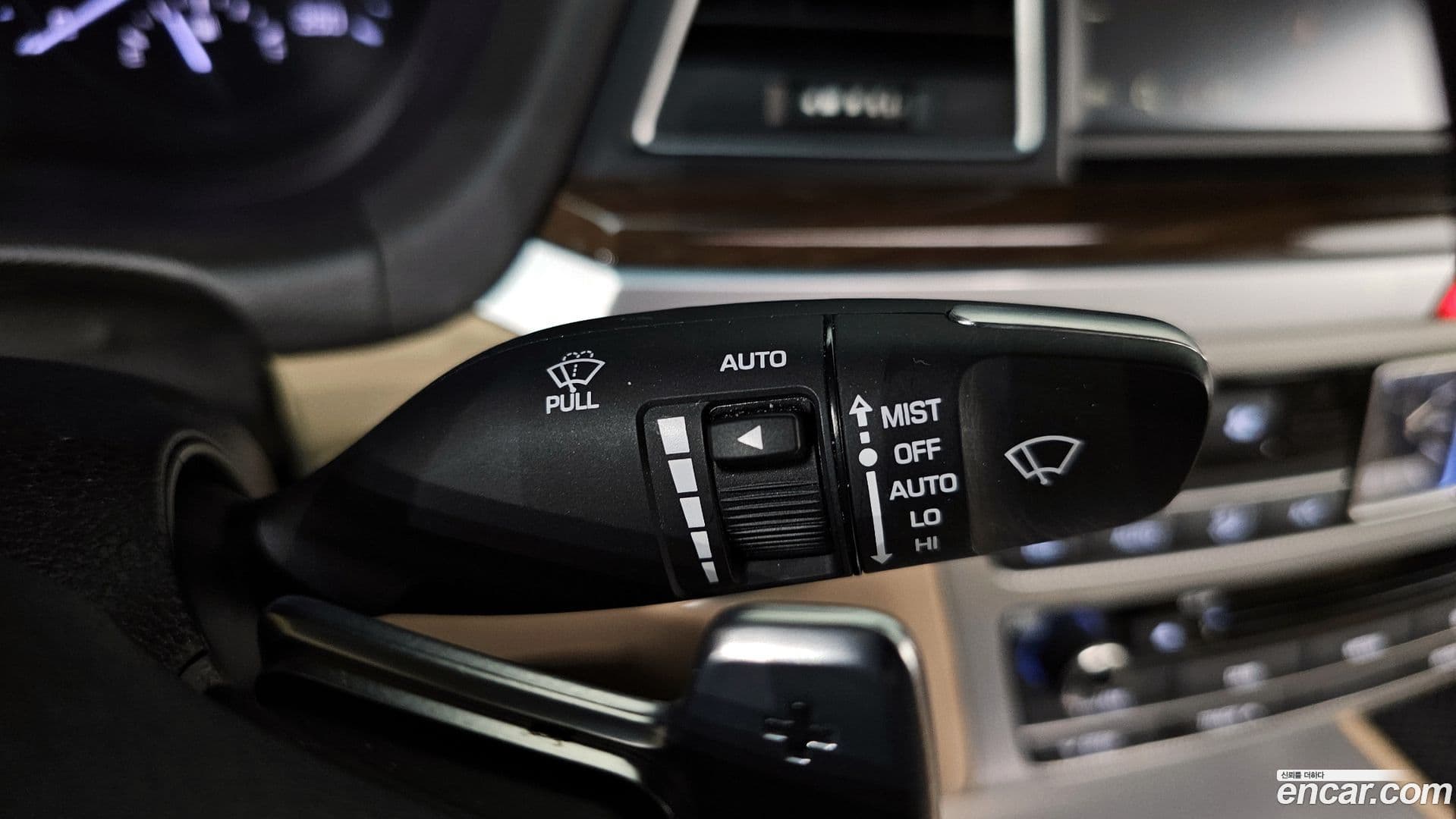 Main__Slider__Photo:G80 Genesis 2016.8-15