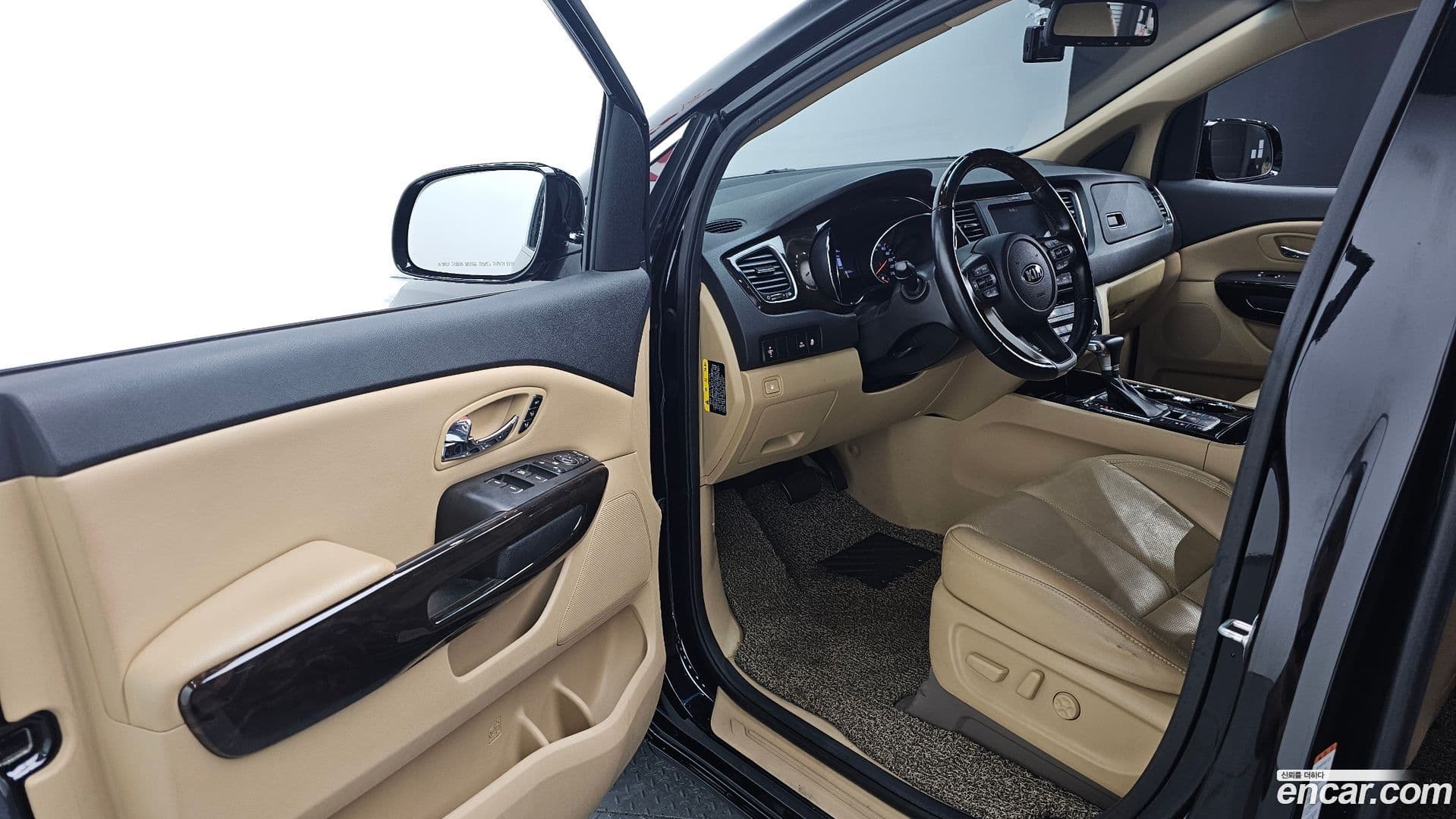 Main__Slider__Photo:Canival Kia 2019.10-10