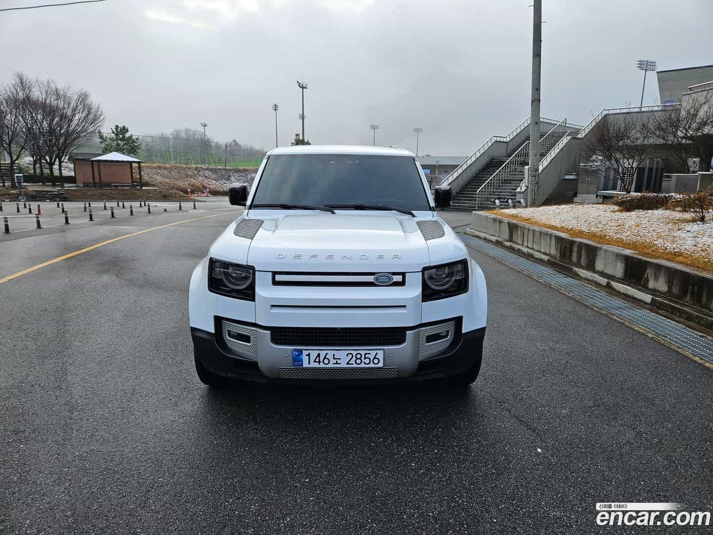 Defender Land Rover 2020.11-OUTER-003