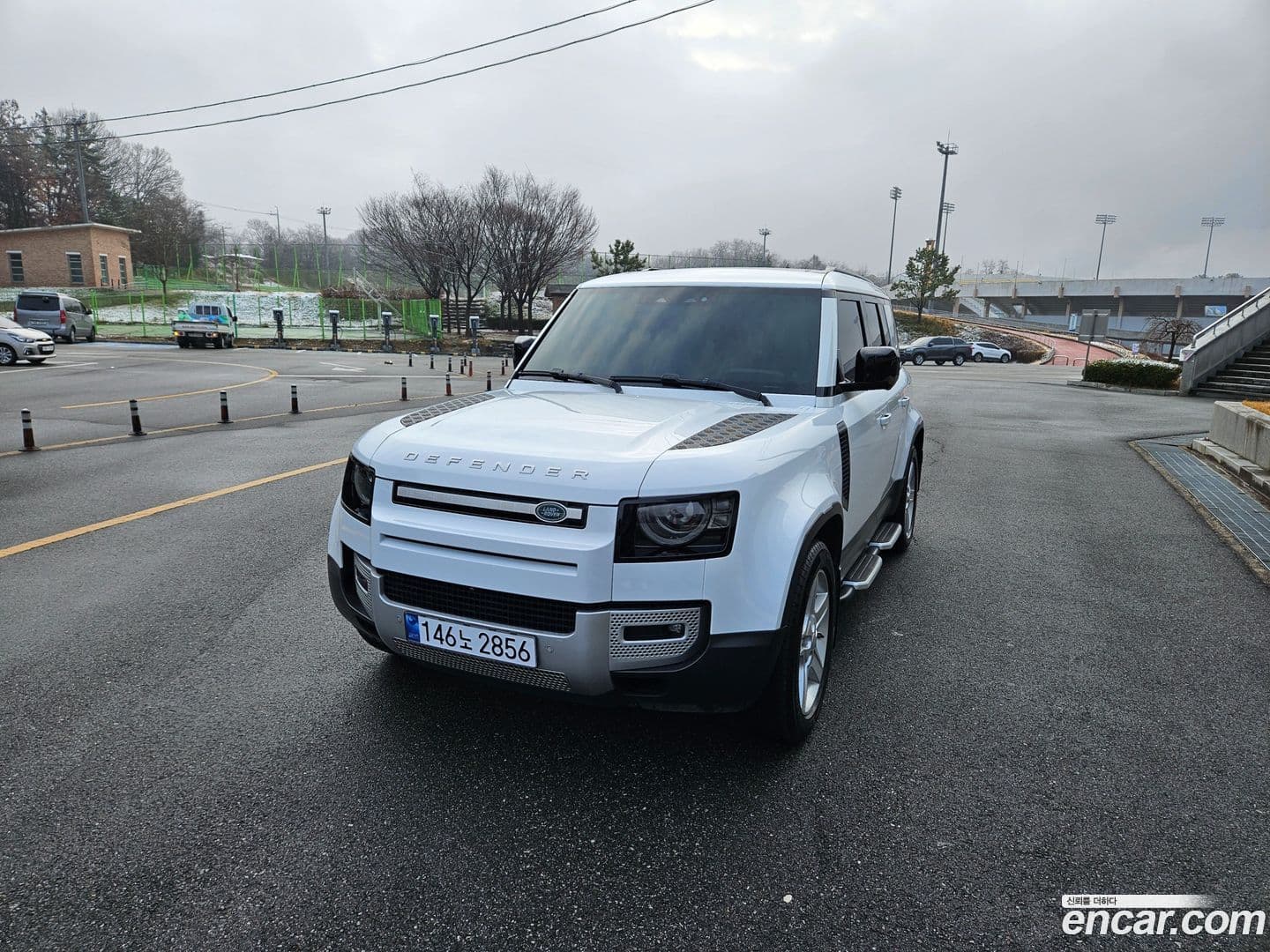 Main__Slider__Photo:Defender Land Rover 2020.11-10