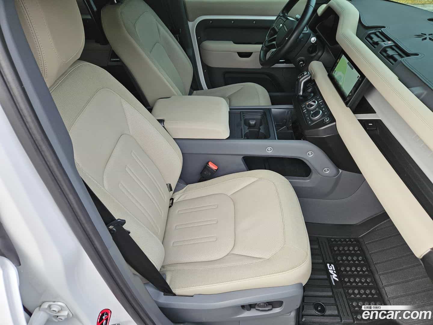 Defender Land Rover 2020.11-OPTION-020