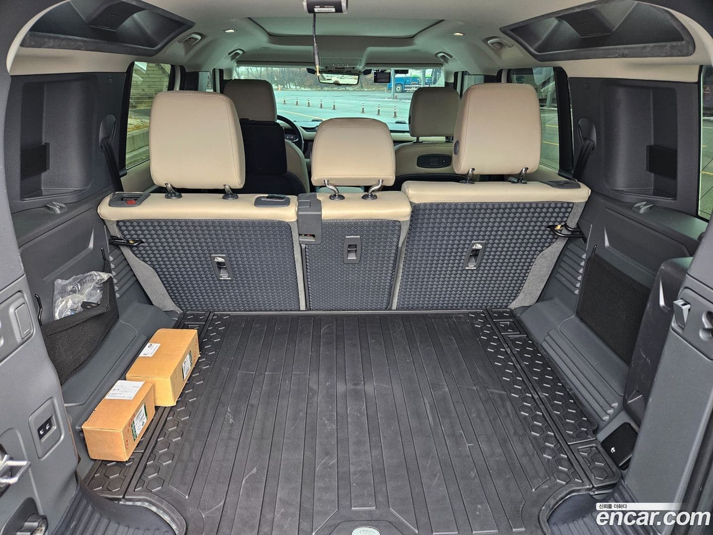 Main__Slider__Photo:Defender Land Rover 2020.11-16