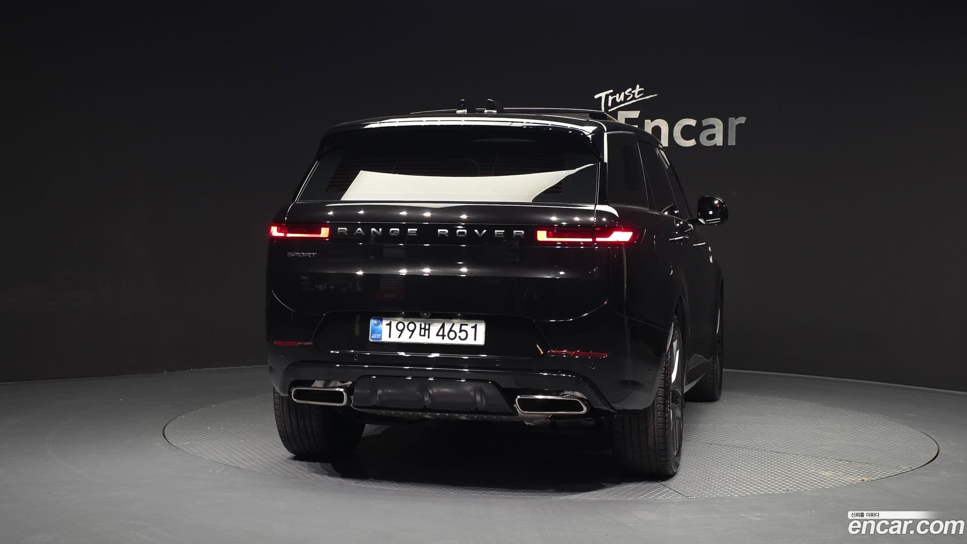 Main__Slider__Photo:Range Rover Sport Land Rover 2025.3-3