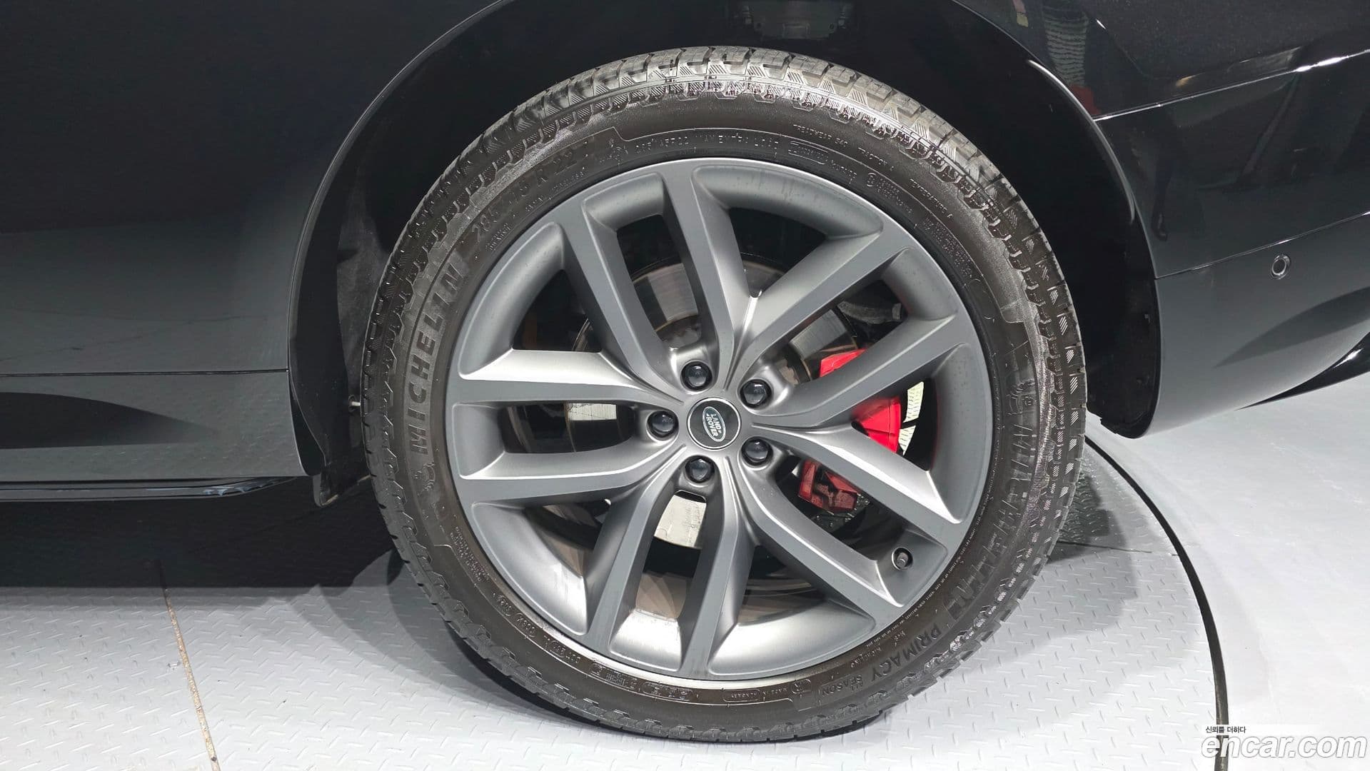 Main__Slider__Photo:Range Rover Sport Land Rover 2025.3-4