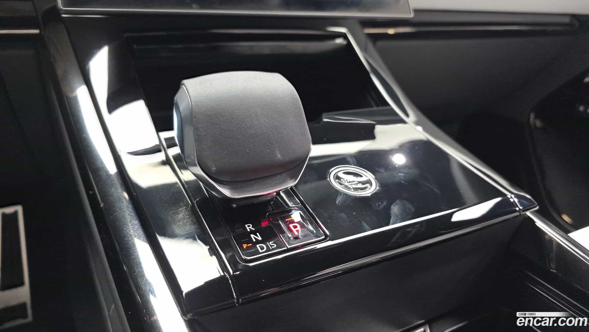 Range Rover Sport Land Rover 2025.3-INNER-009