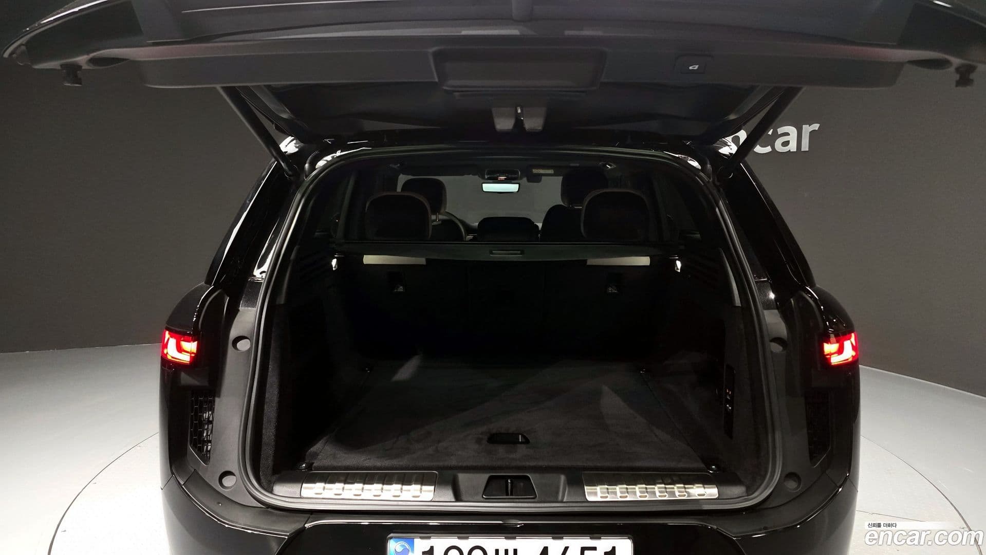 Main__Slider__Photo:Range Rover Sport Land Rover 2025.3-19