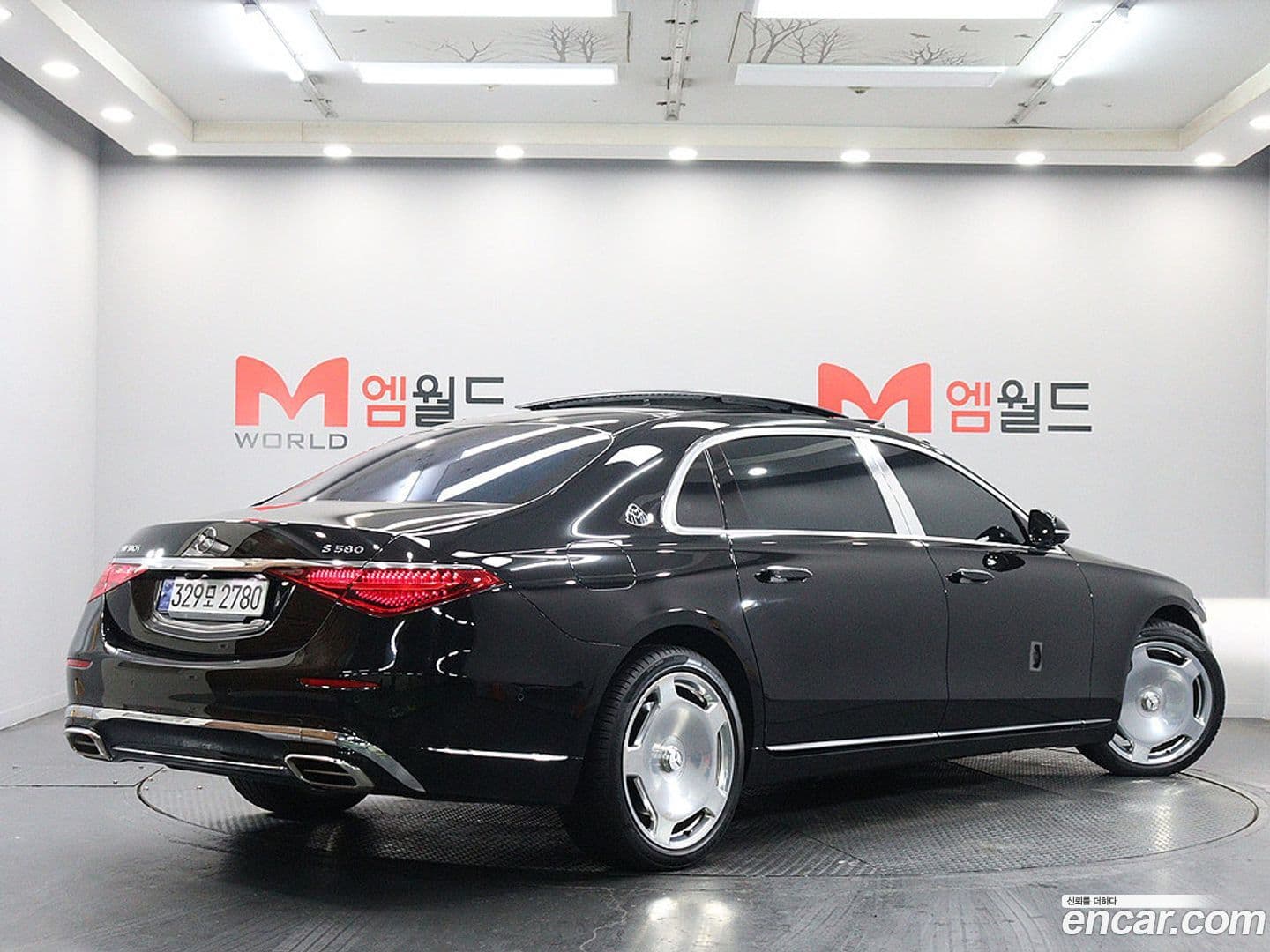 Main__Slider__Photo:S-Class Mercedes-Benz 2021.10-3