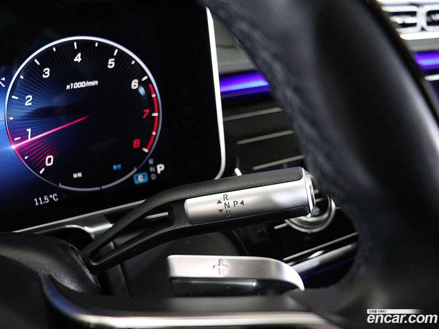 Main__Slider__Photo:S-Class Mercedes-Benz 2021.10-7