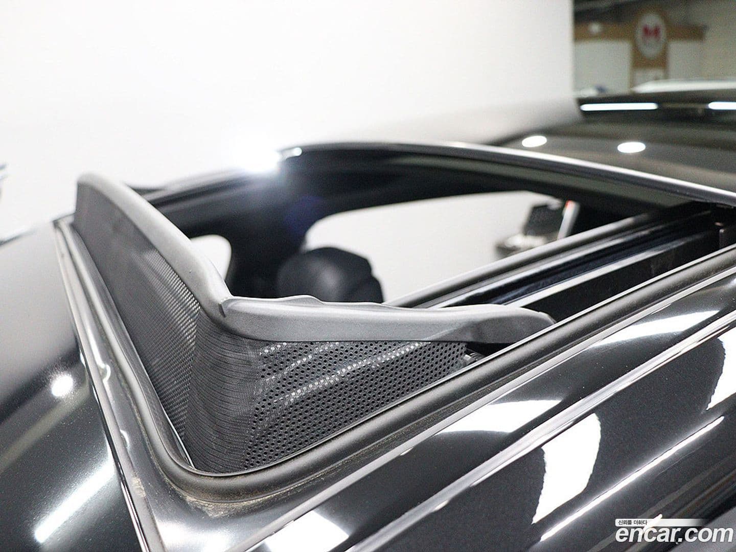 Main__Slider__Photo:S-Class Mercedes-Benz 2021.10-12