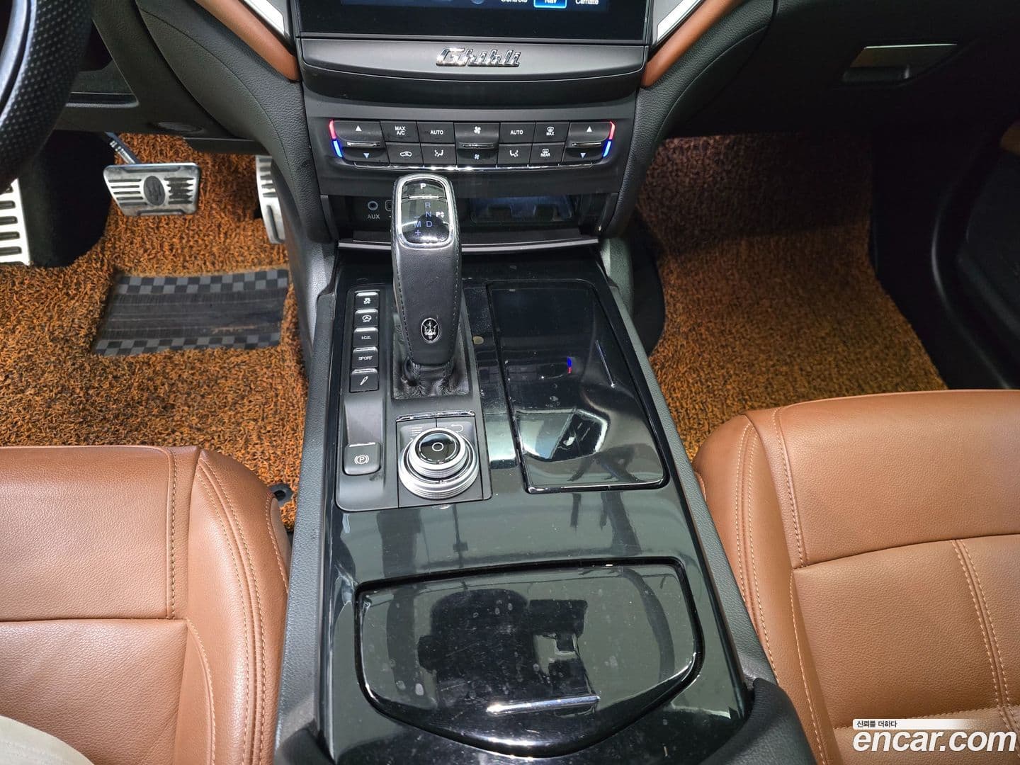 Main__Slider__Photo:Ghibli Maserati 2019.11-11