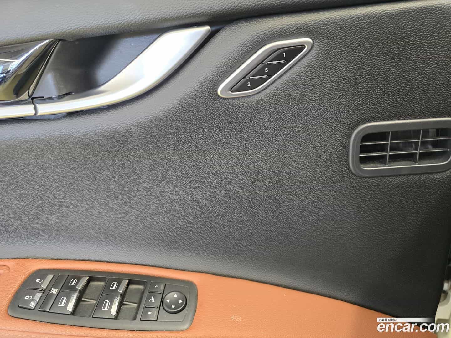 Ghibli Maserati 2019.11-OPTION-021