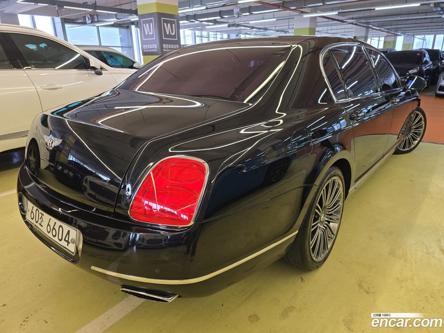 Main__Slider__Photo:Flying Spur Bentley 2011.9-1