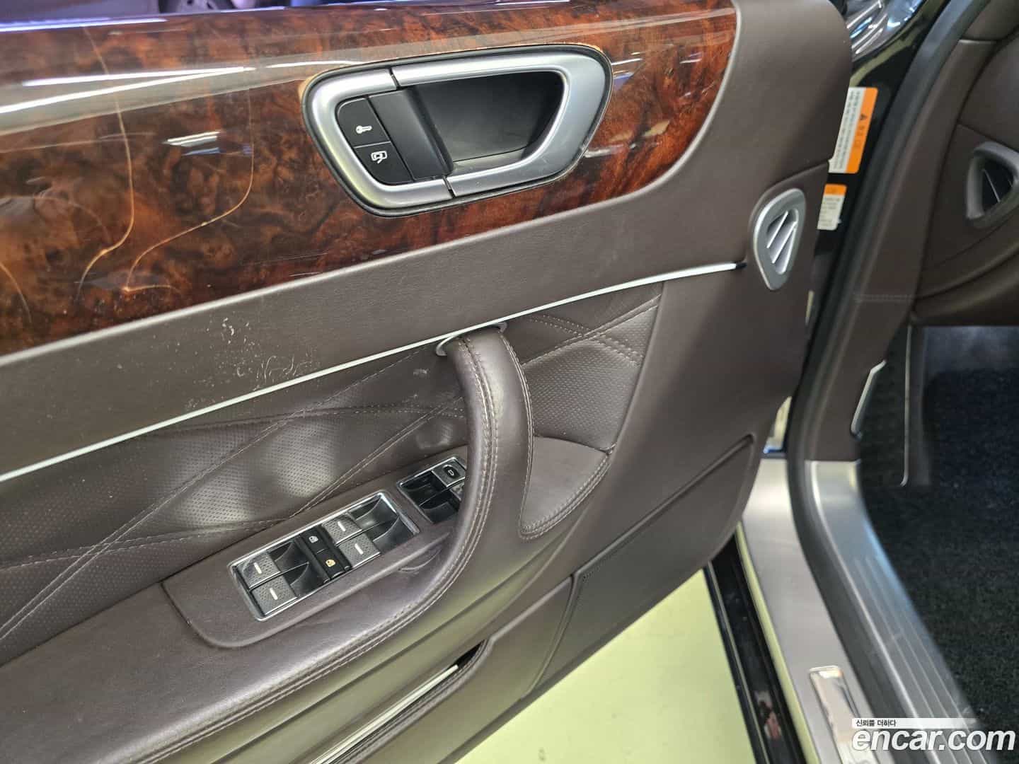 Flying Spur Bentley 2011.9-OPTION-021