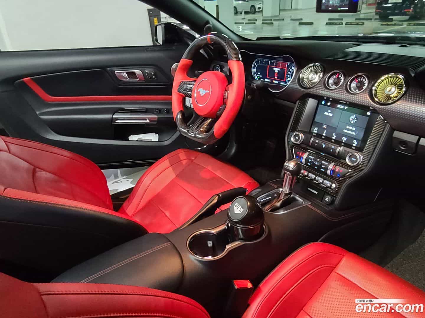 Mustang Ford 2018.6-INNER-010