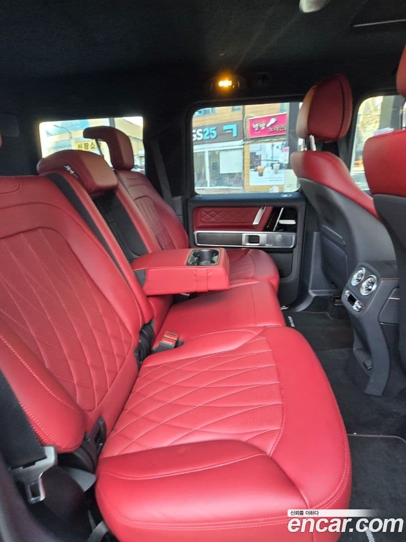 Main__Slider__Photo:G-Class Mercedes-Benz 2025.6-8