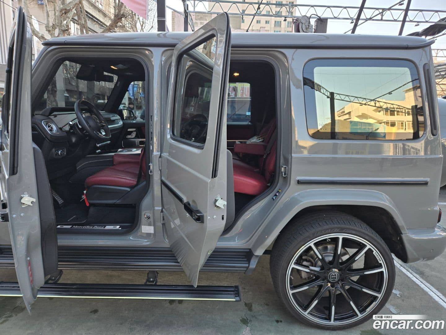 Main__Slider__Photo:G-Class Mercedes-Benz 2025.6-11