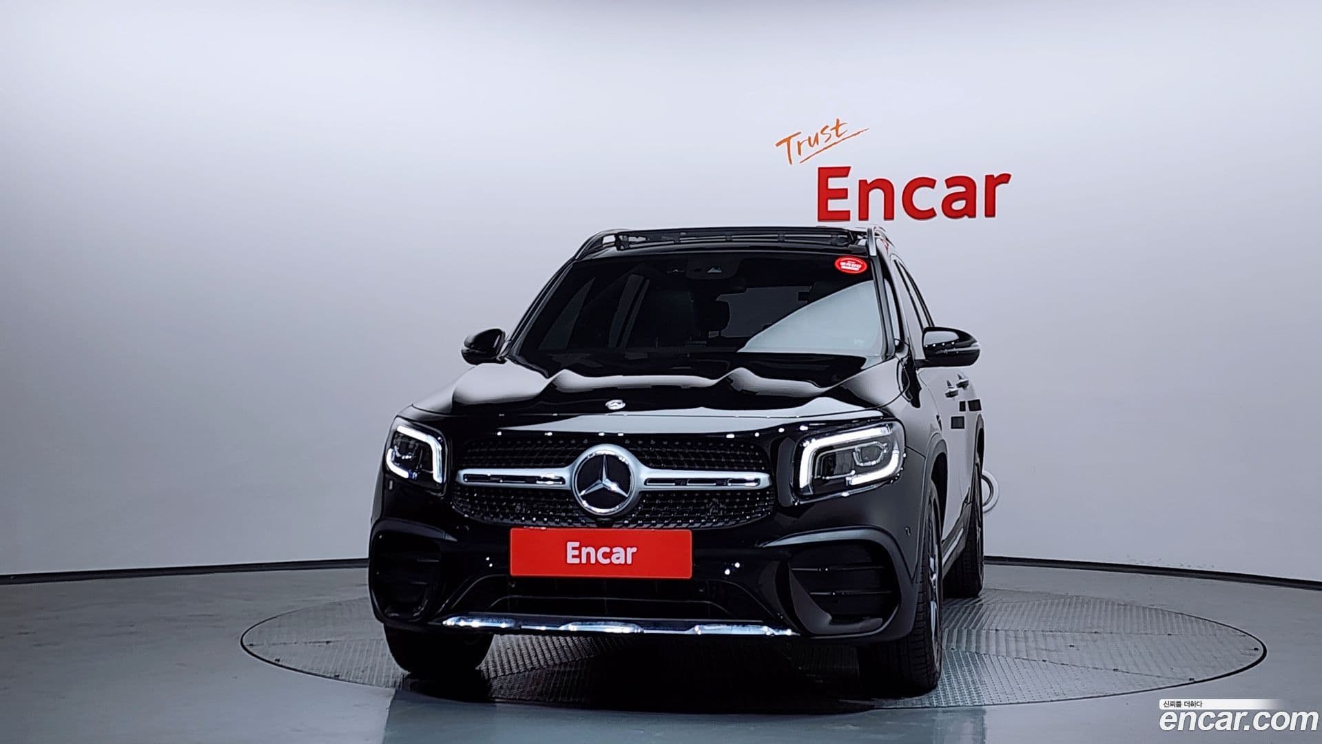 Main__Slider__Photo:GLB-Class Mercedes-Benz 2021.2-2