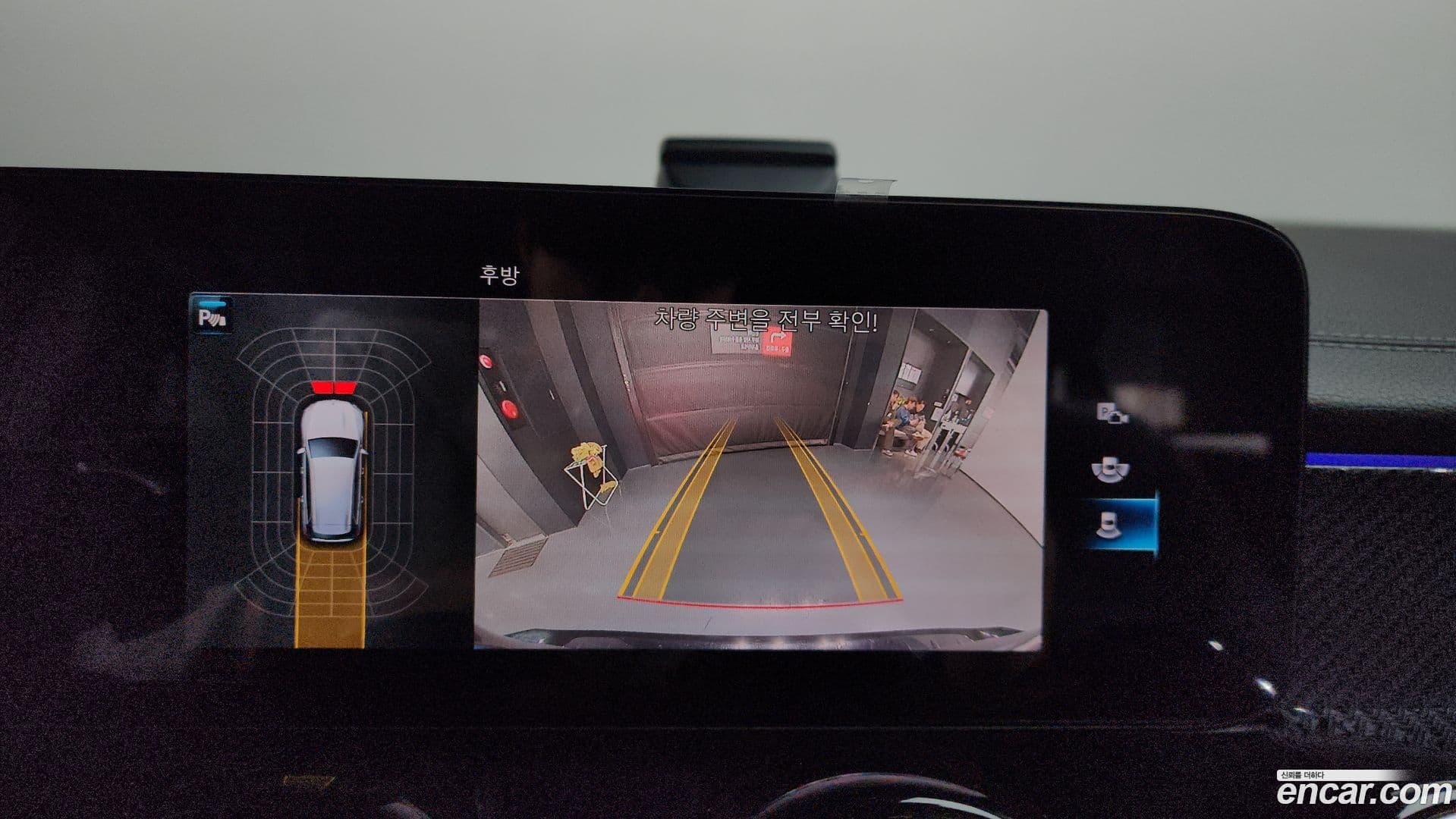 Main__Slider__Photo:GLB-Class Mercedes-Benz 2021.2-14