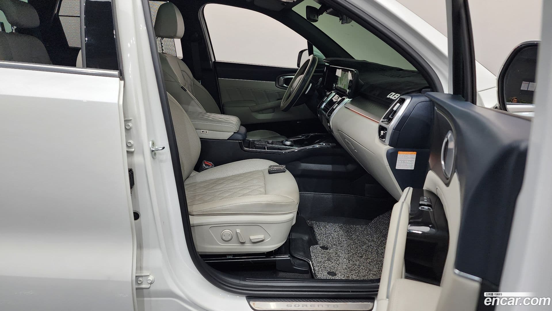 Main__Slider__Photo:Sorento Kia 2022.9-10