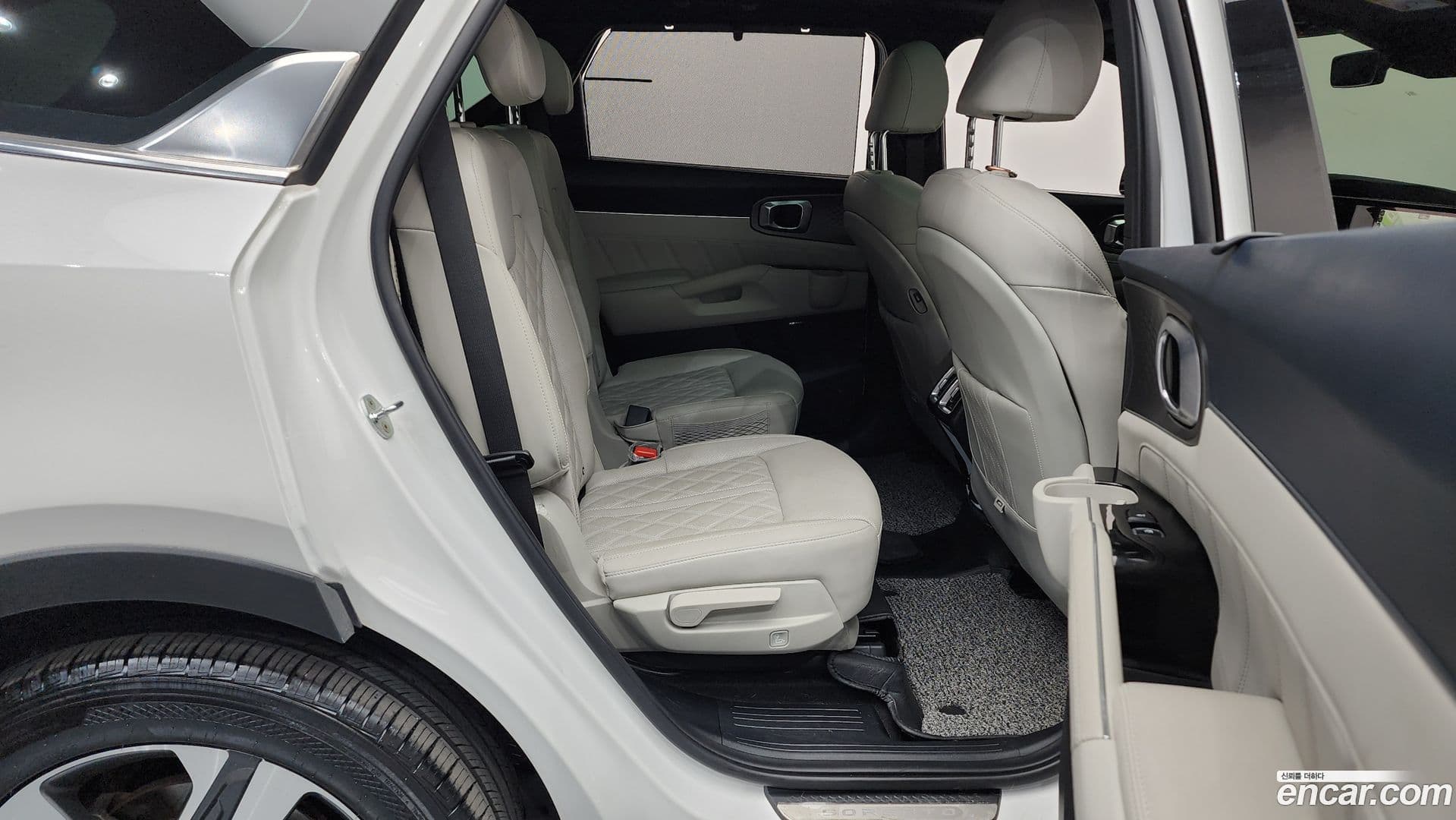 Main__Slider__Photo:Sorento Kia 2022.9-11