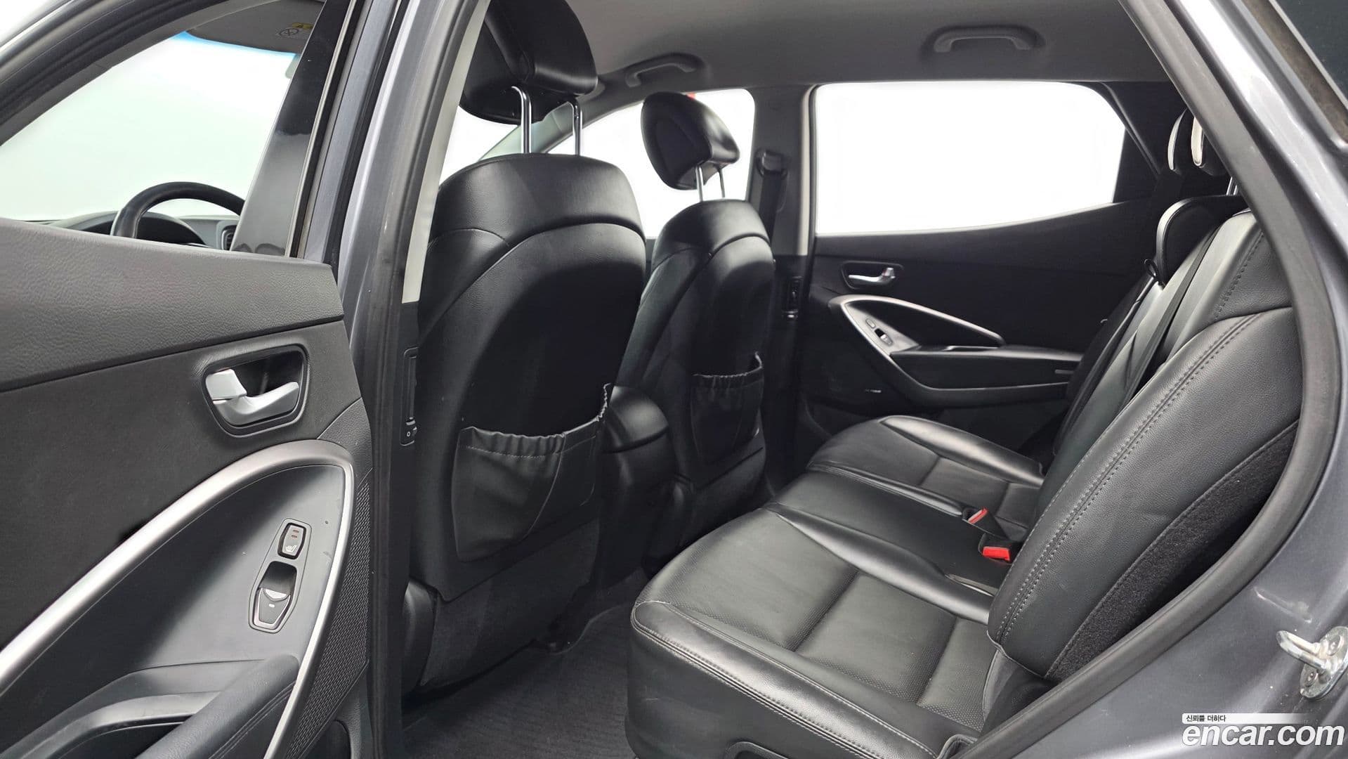 Main__Slider__Photo:Santafe Hyundai 2012.8-11