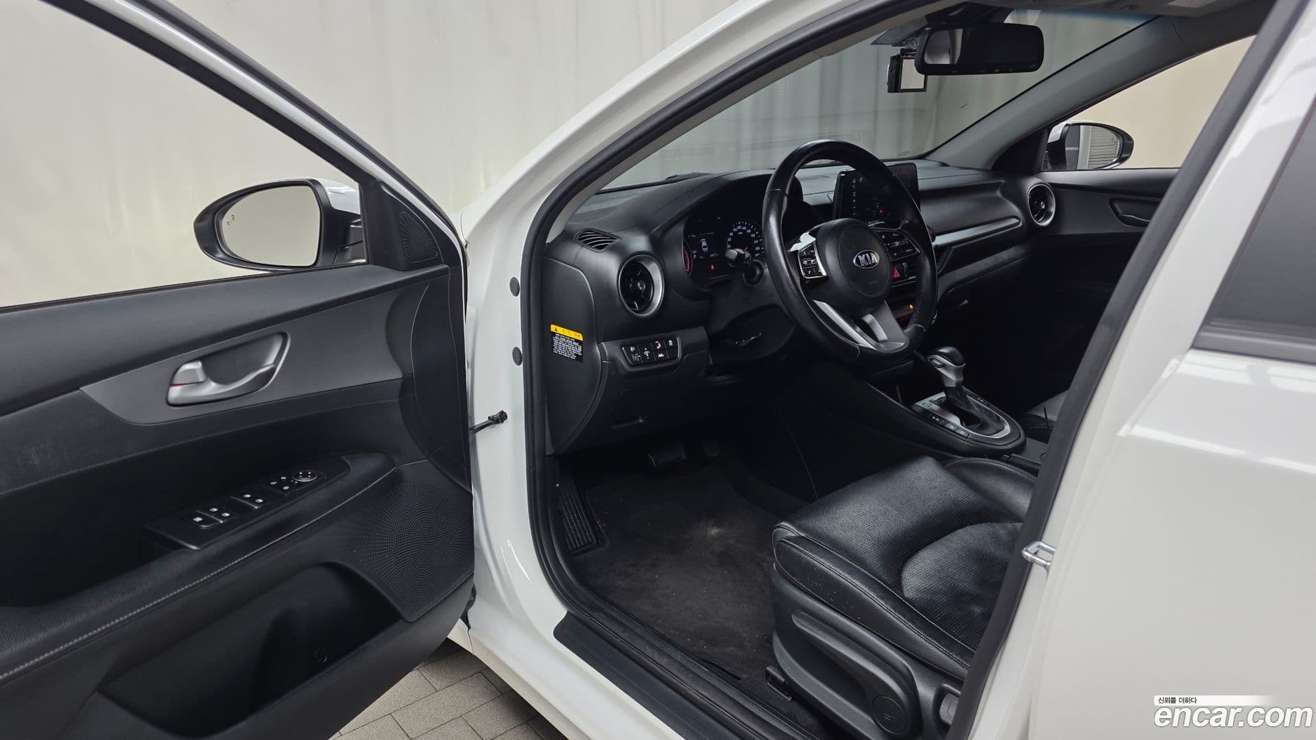 Main__Slider__Photo:K3 Kia 2021.1-9