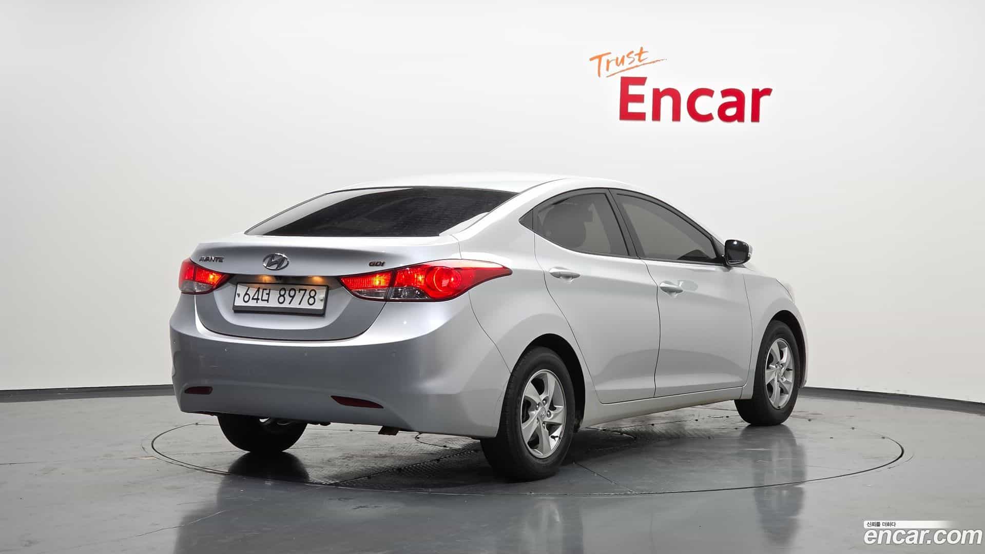 AVANTE Hyundai 2012.9-OUTER-002