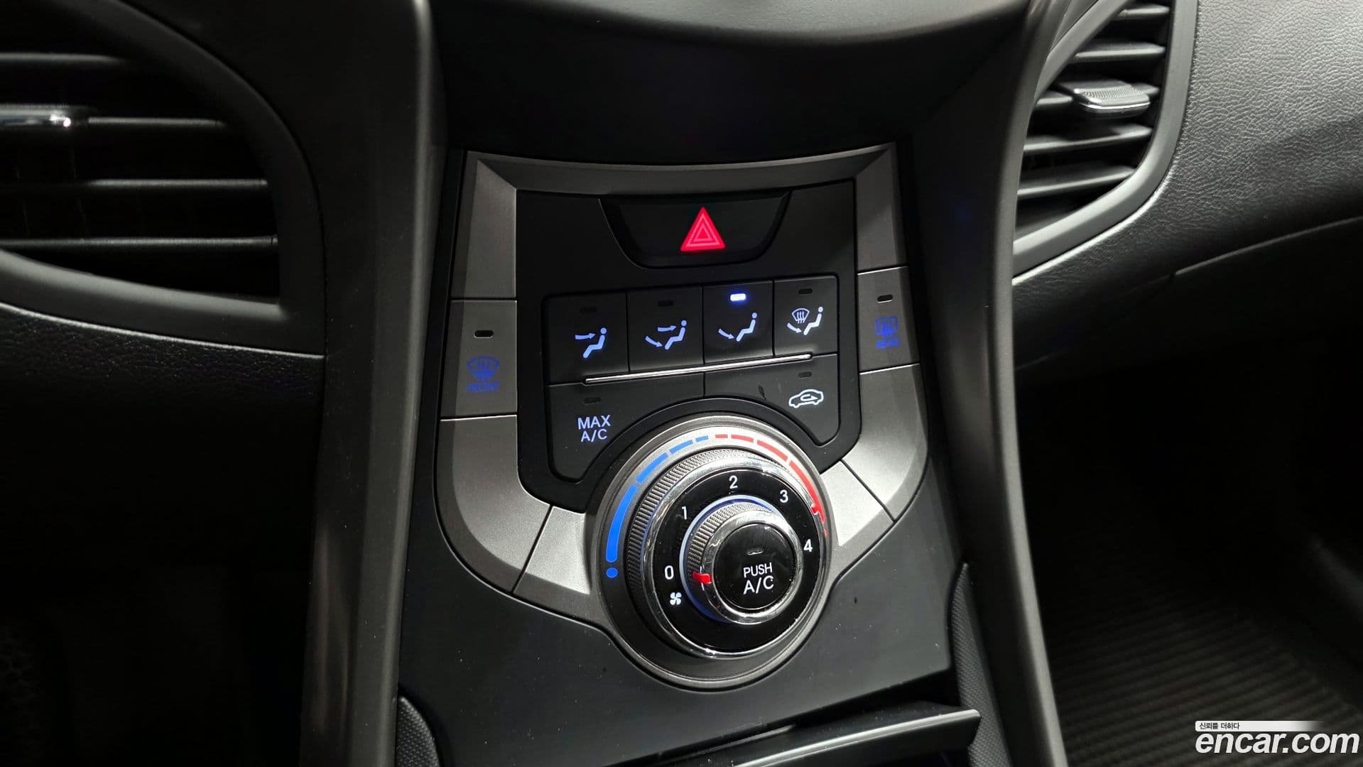 Main__Slider__Photo:AVANTE Hyundai 2012.9-15