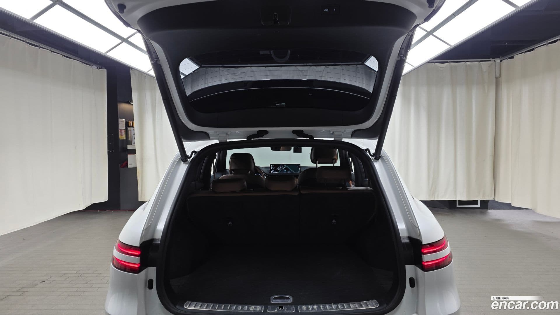 Main__Slider__Photo:GV70 Genesis 2023.1-19