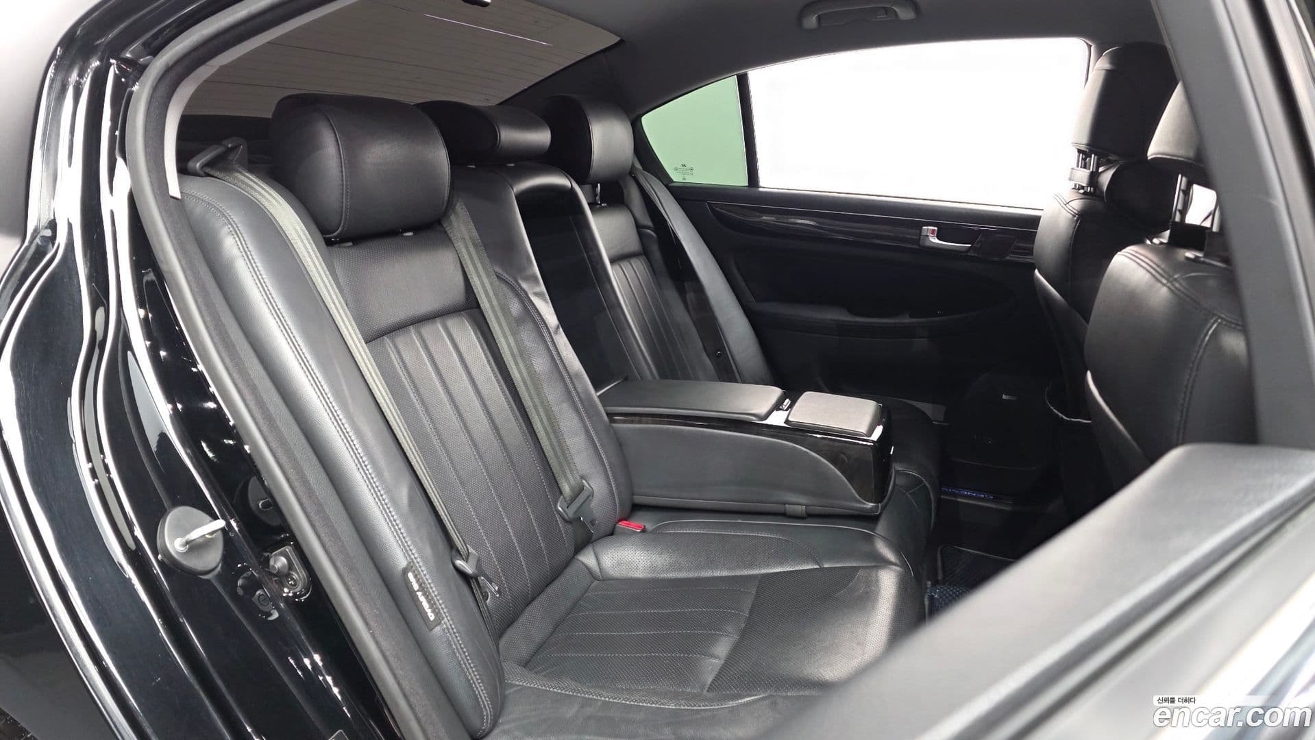 Main__Slider__Photo:Genesis Hyundai 2012.9-11