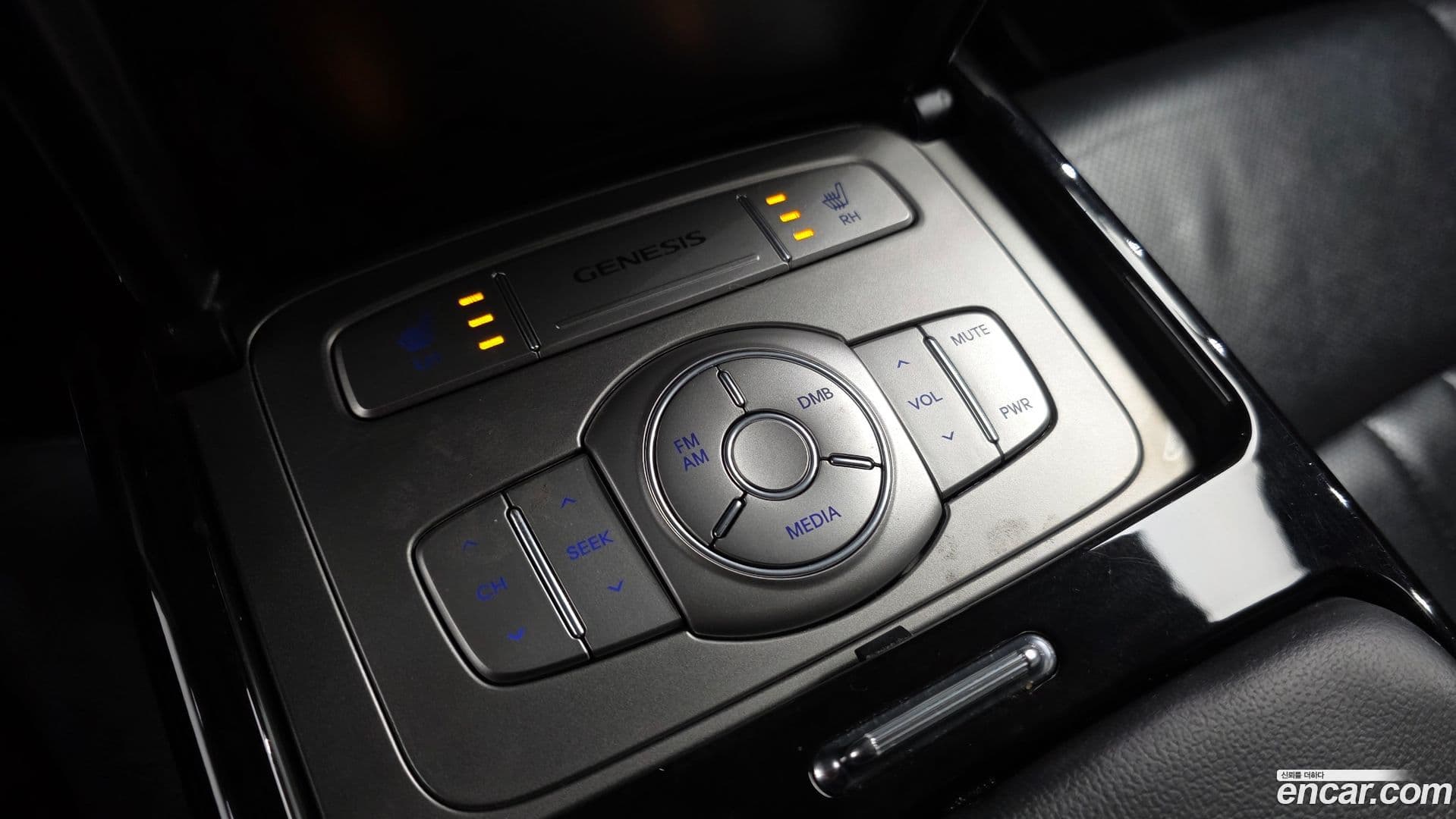 Main__Slider__Photo:Genesis Hyundai 2012.9-19