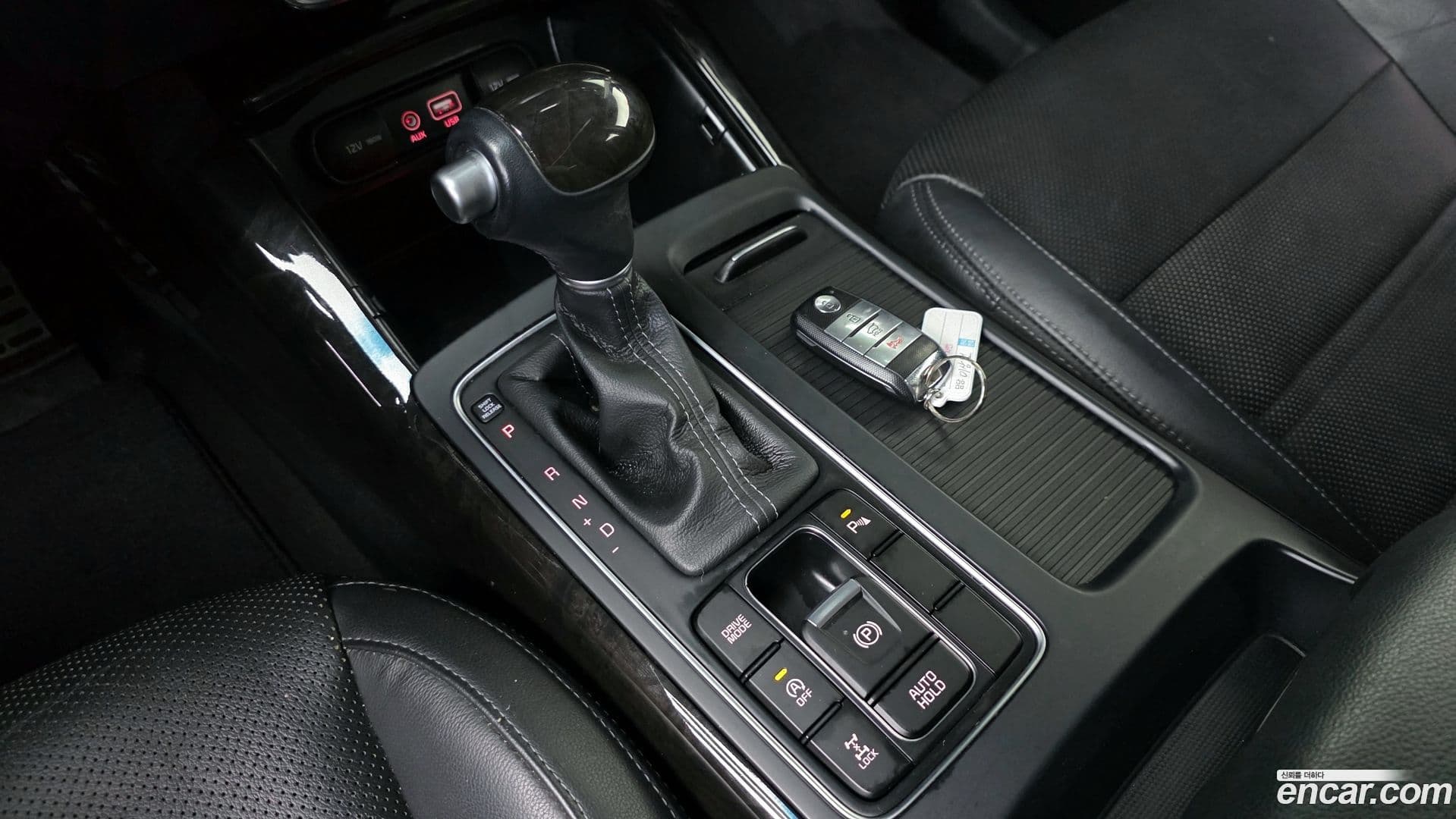 Main__Slider__Photo:Sorento Kia 2017.0-8