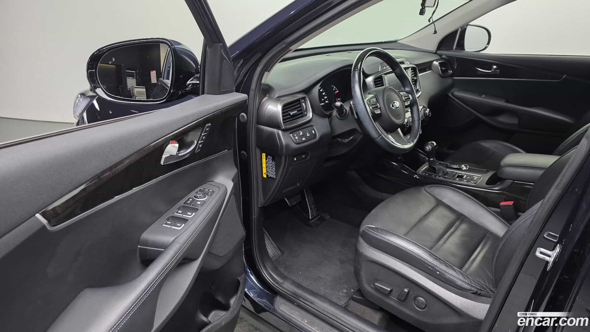 Sorento Kia 2017.0-INNER-010