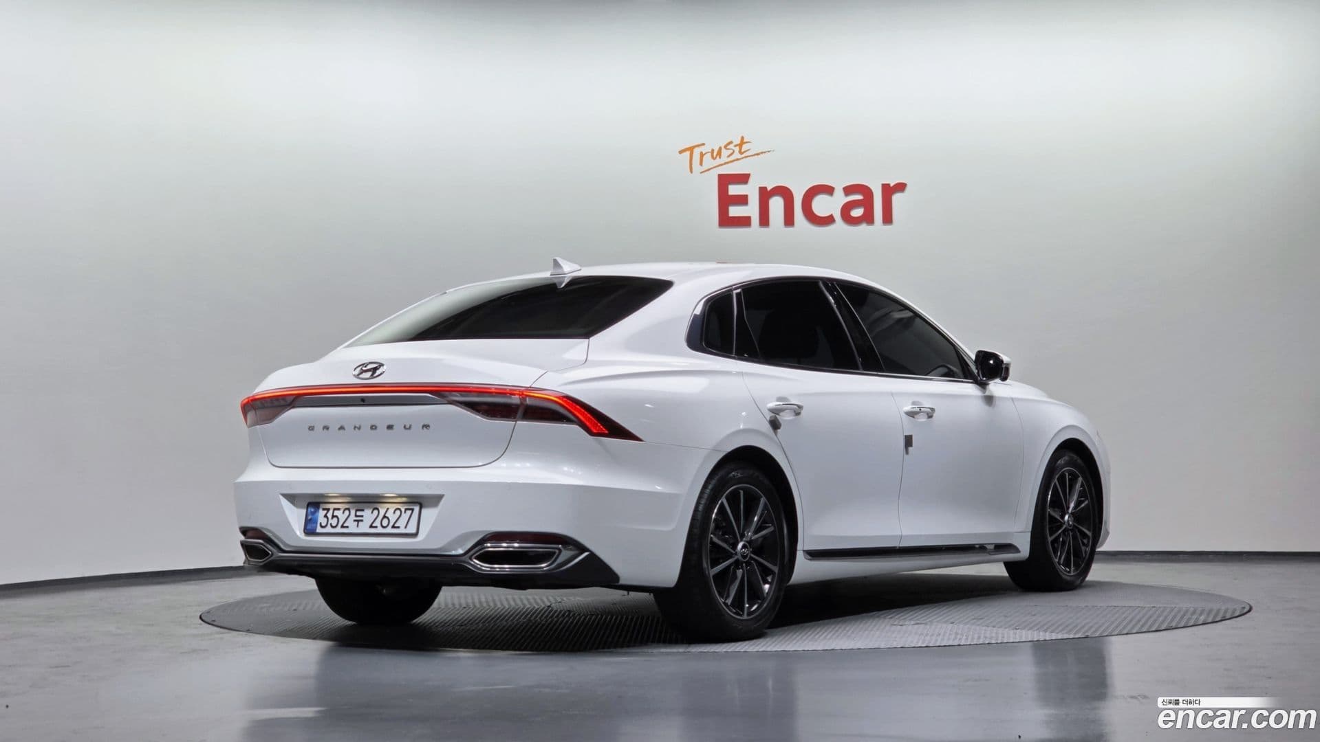 Main__Slider__Photo:Grandeur Hyundai 2021.0-1