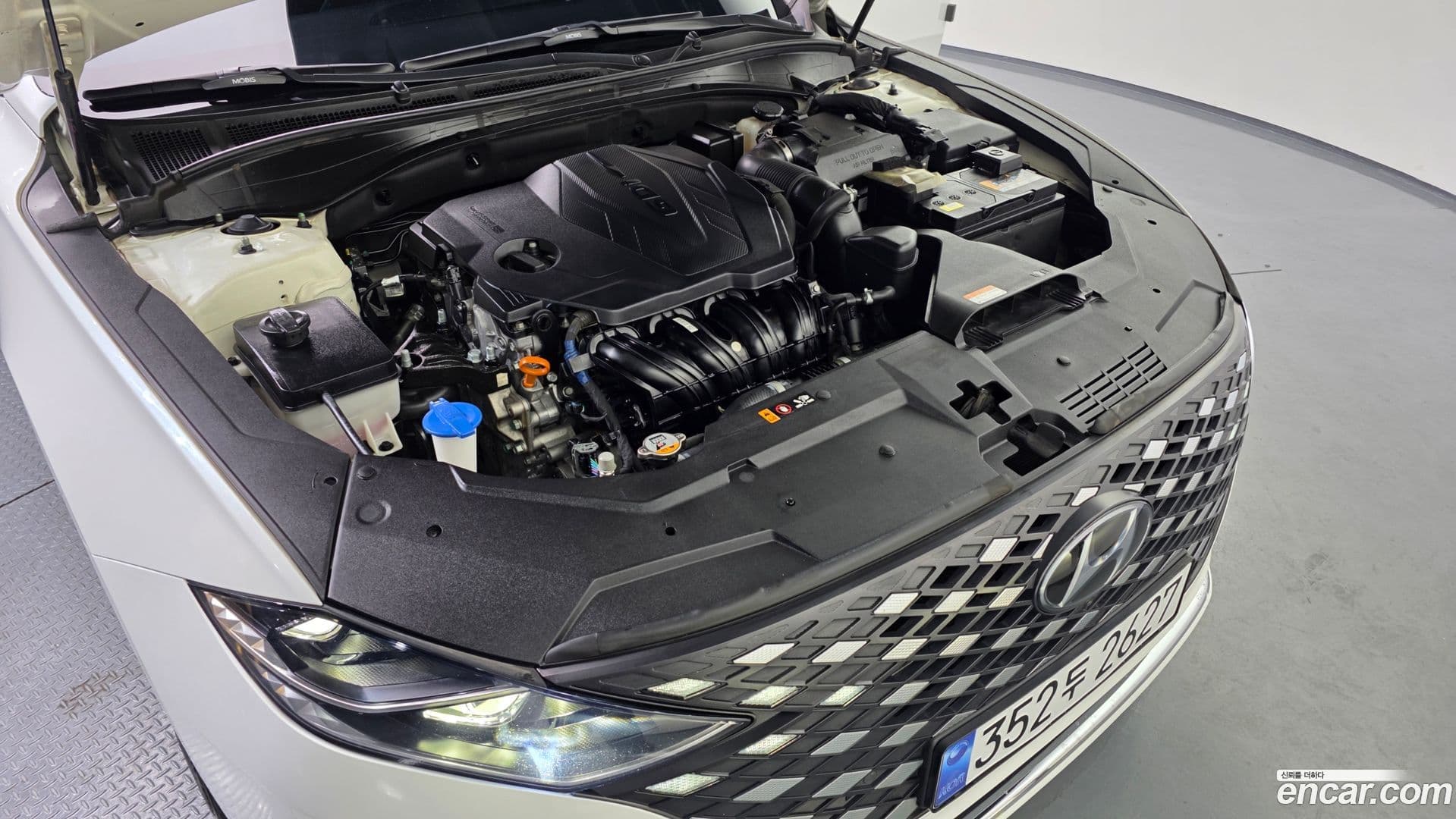 Main__Slider__Photo:Grandeur Hyundai 2021.0-5