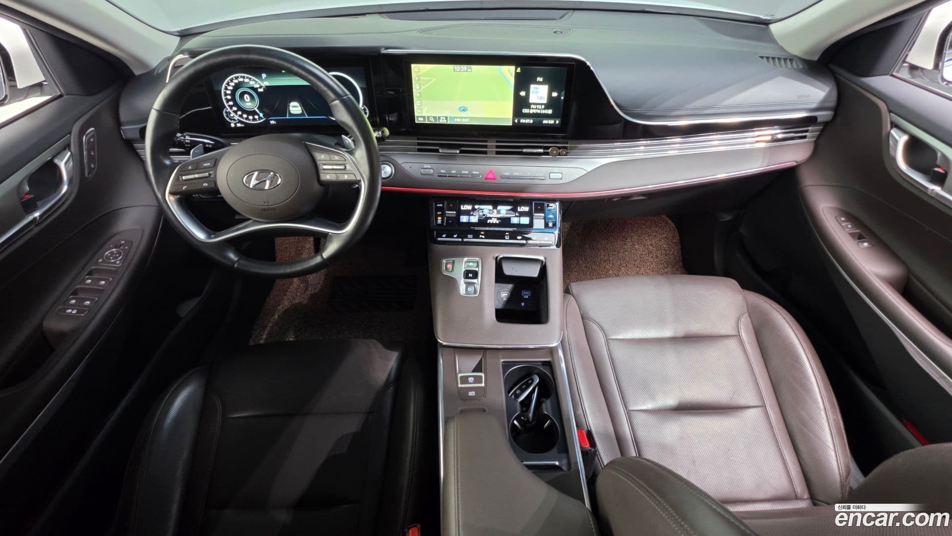 Main__Slider__Photo:Grandeur Hyundai 2021.0-6