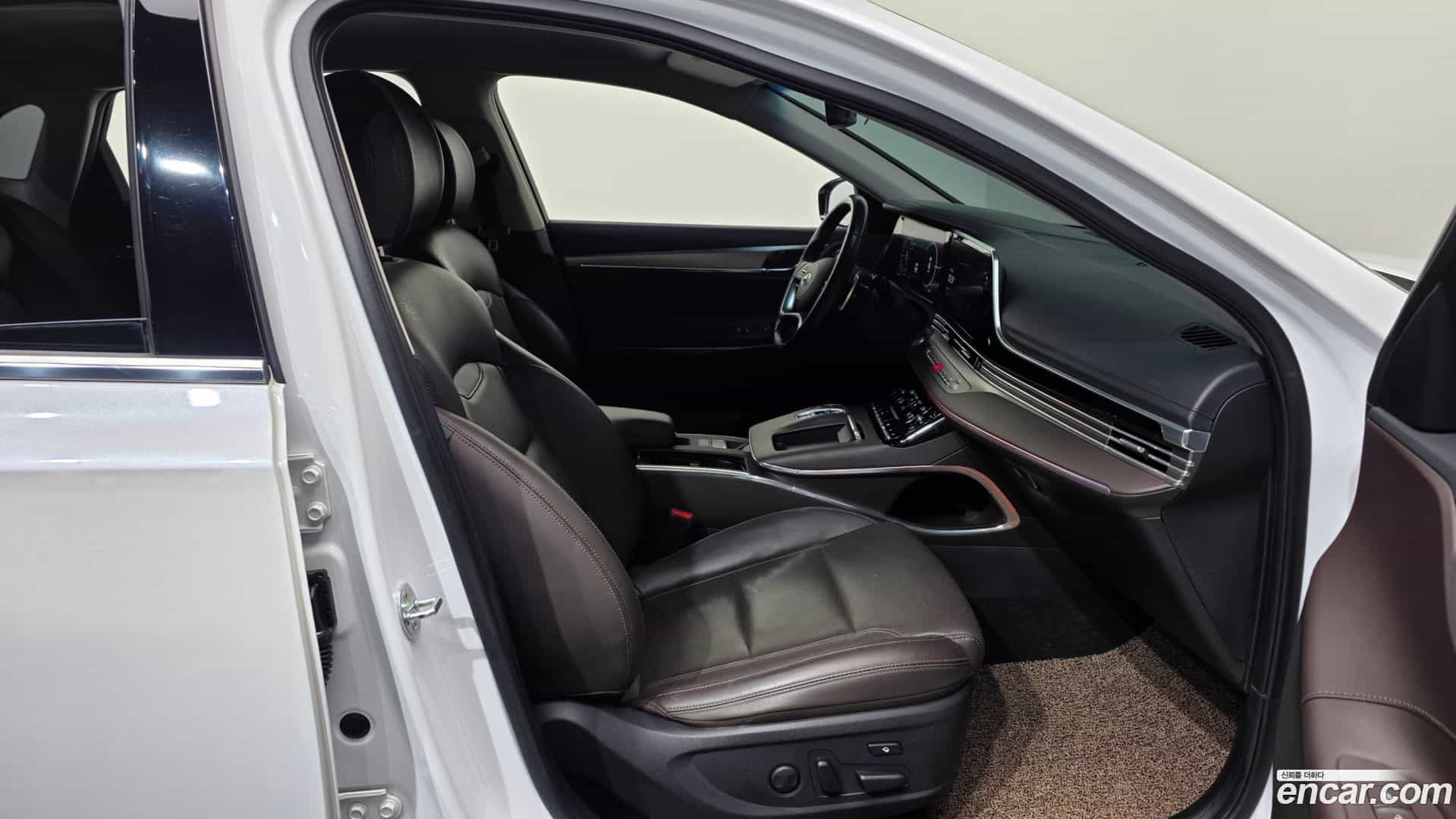 Grandeur Hyundai 2021.0-OPTION-015