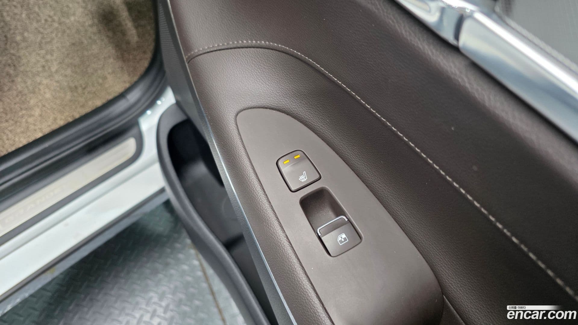 Main__Slider__Photo:Grandeur Hyundai 2021.0-18